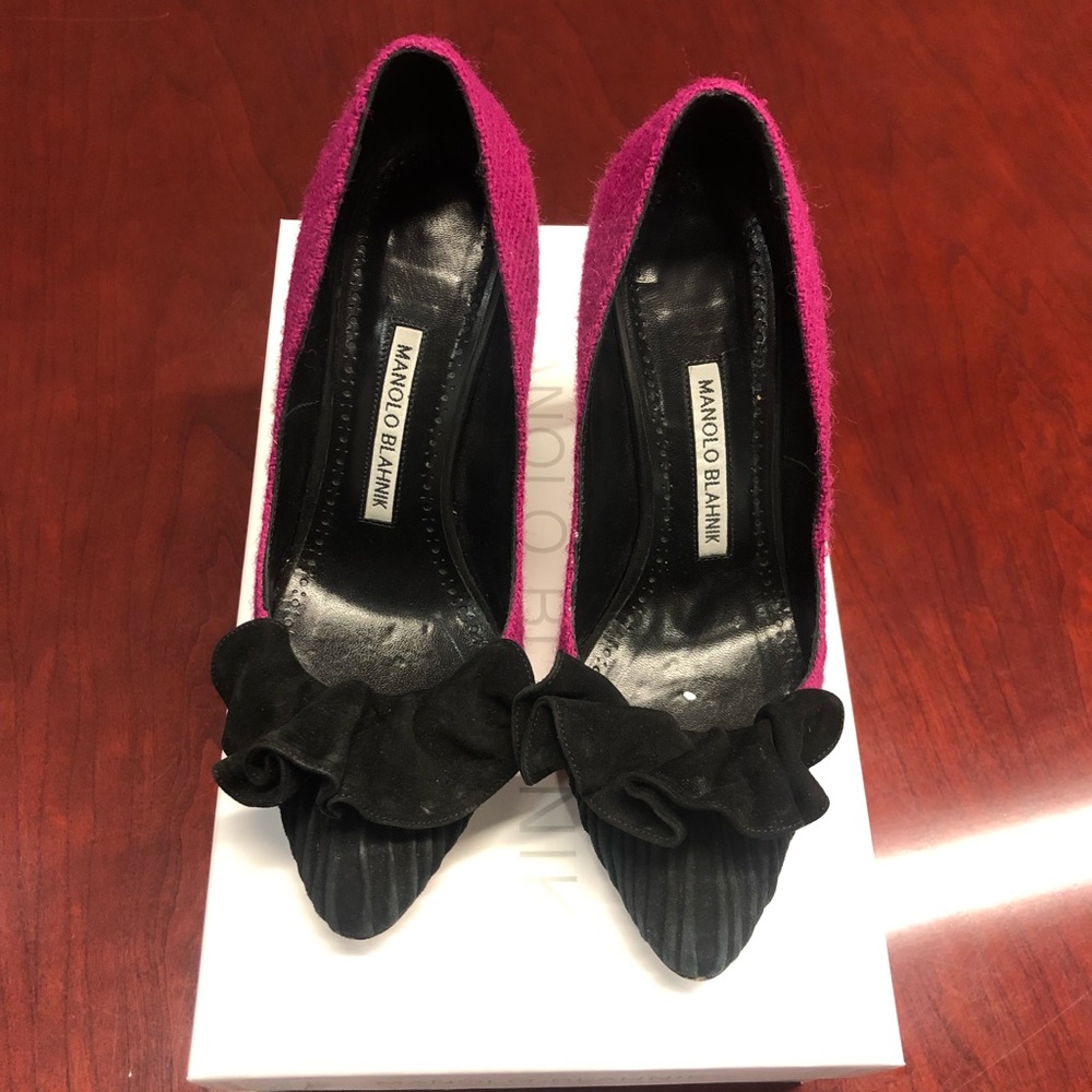 Manolo Blahnik Arleti Pumps - Picture 1 of 5